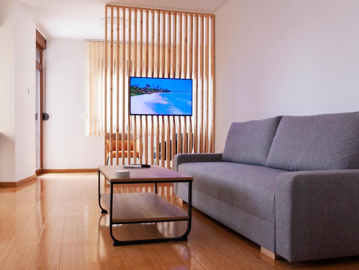 Lux Family Apartment Vidanovic Пирот Екстериор снимка