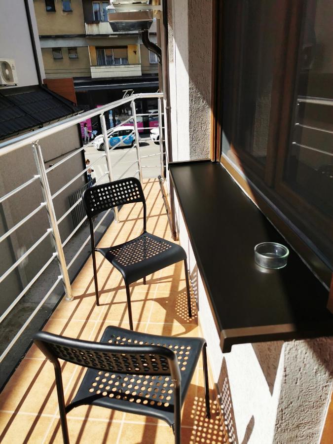 Lux Family Apartment Vidanovic Пирот Екстериор снимка