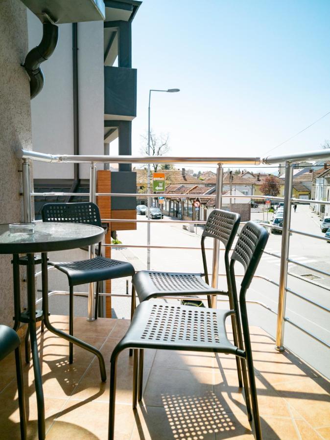 Lux Family Apartment Vidanovic Пирот Екстериор снимка