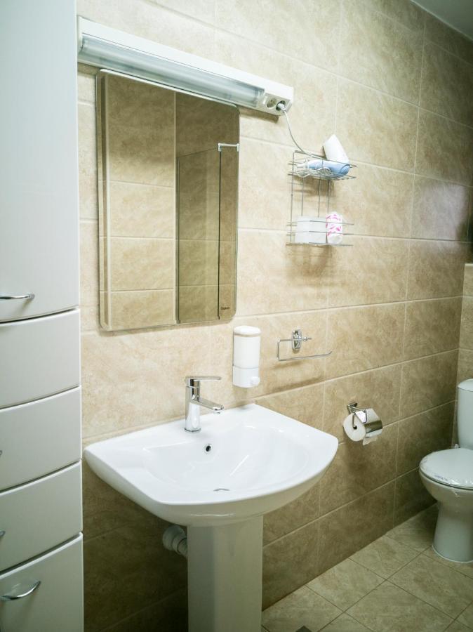 Lux Family Apartment Vidanovic Пирот Екстериор снимка
