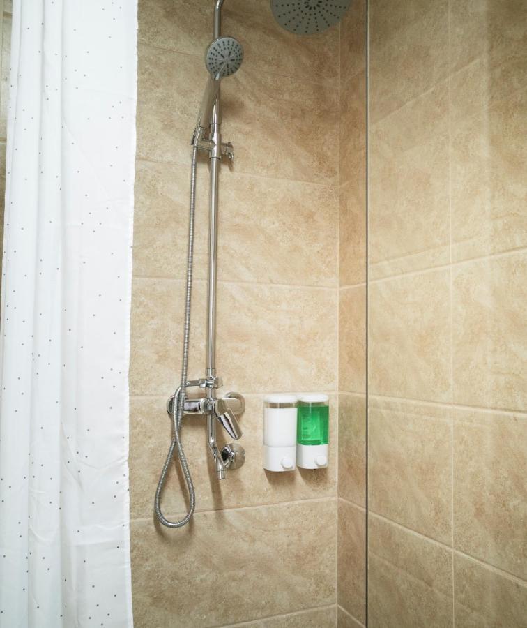 Lux Family Apartment Vidanovic Пирот Екстериор снимка